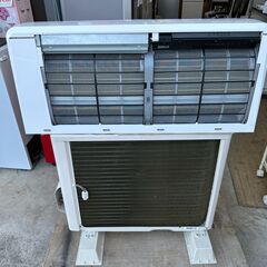 【動作保証あり】TOSHIBA 東芝 2020年 2.2kw 6畳用 冷暖房ルームエアコン RAS-F221RBK【管理KR410】の画像