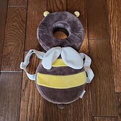 頭ごっつん防止　可愛いハチさんのクッション