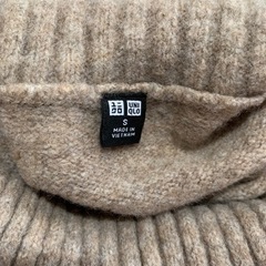 美品　ユニクロ　ニット　Sサイズの画像