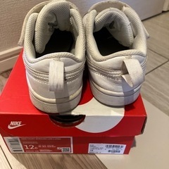 NIKEシューズ18cmの画像