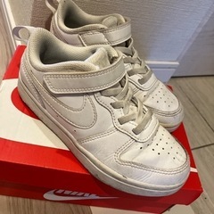 NIKEシューズ18cmの画像