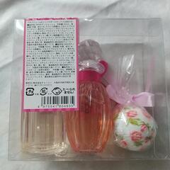 プチパフューム＆ミニバスボールセット　限定品の画像