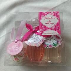 プチパフューム＆ミニバスボールセット　限定品の画像