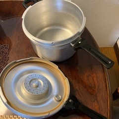 【お取引中】圧力鍋　アルミ製の画像