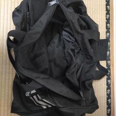adidas　ボストンバッグの画像