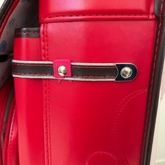 赤いランドセルの画像