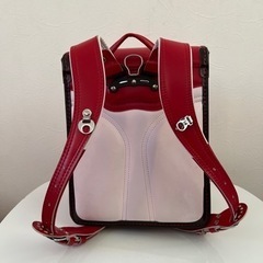 赤いランドセルの画像