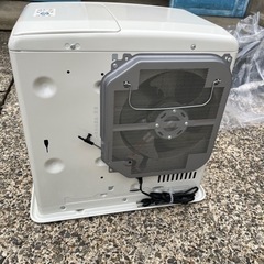 石油ファンヒーターの画像
