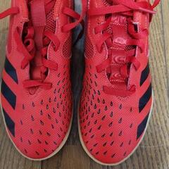 adidas　サッカー室内用　21.5㎝