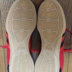 adidas　サッカー室内用　21.5㎝の画像