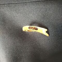 ネクタイピン　Fの画像