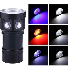 【新品】LEDダイビング懐中電灯 IPX8 水中撮影フィルライト 防水懐中電灯 LED水中ライト 明るさ調整可能 アルミニウム合金材料製 耐摩耗性 頑丈 耐久性 18000lm明るさ 潜水80m可能 120度広いビーム角の画像