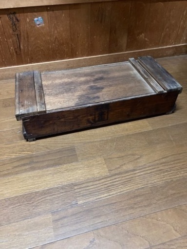 古い木箱（昭和57年）
