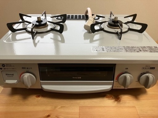 ほぼ新品のガスコンロです。