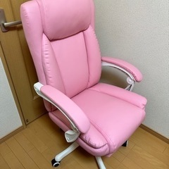 【新品】オットマン付き　ゲーミングチェア　ピンクの画像