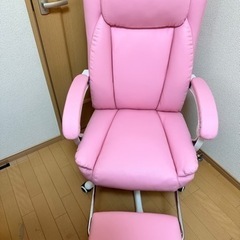 【新品】オットマン付き　ゲーミングチェア　ピンクの画像