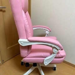 【新品】オットマン付き　ゲーミングチェア　ピンクの画像