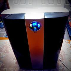 　　ダイキン　加湿空気清浄機 DAIKIN ACK70M-W(T) 空気清浄機 【色】 BROWN 【機能】加湿機能、空気清浄、自動運転 【適用床面積】 〜30畳(空気清浄)、〜17畳(加湿空　　　　　　　　 気清浄：プレハブ住宅洋室) 【風量】: 6.1−7.0 リッポウM/M 【外形寸法】幅95 × 高さ610 × 奥行287 mm 【重さ】12.5kg 【商品特徴】 ①光速ストリーマー及び電気集塵技術搭載