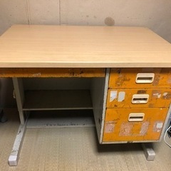 年代物　高さ調整可能　勉強机