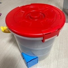 トミカバケツ