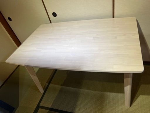ニトリ4人掛けダイニングテーブル