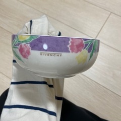 GIVENCHY お椀4枚セットの画像