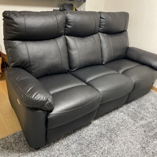 ニトリ　リクライニングソファ　三人掛け