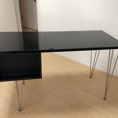 ¥0 鏡面仕上げのオシャレなデスク！学習机にも！の画像