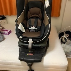 チャイルドシート　コンビ　回転式