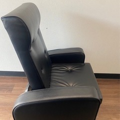リクライニングチェア・オットマンのセットの画像