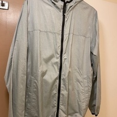 パーカー　グレー　M  未使用品