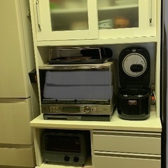 キッチンボード　食器棚