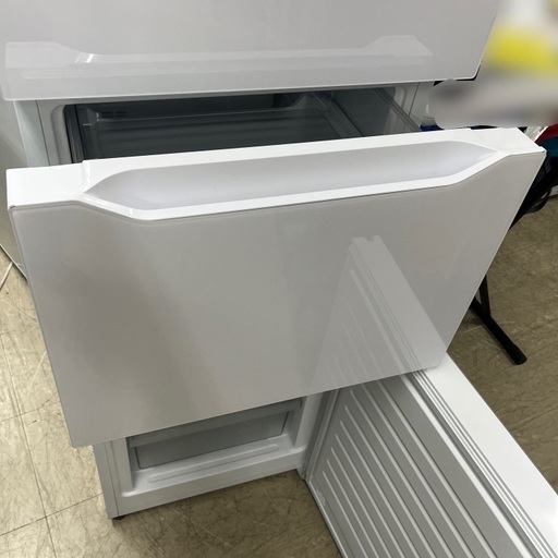 J2719 ★6ヶ月保証付★ 3ドア冷蔵庫 TWINBIRD ツインバード HR-E-919 199L 2018年製 新品参考価格63,455円 クリーニング済み