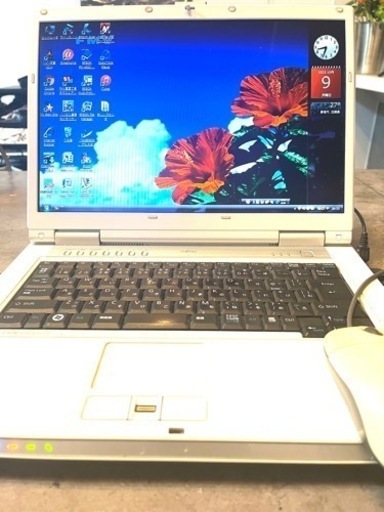 ノートパソコン　Windows Vista FUJITSU FM V-BIBLO NF50W   白色