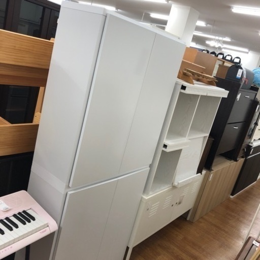 1cmピッチ本棚　ホワイト　アウトレット品　未使用キズ有り　売ります！