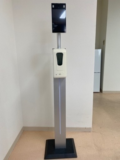 消毒検温一体機 非接触型検温器 非接触型温度計 瞬間測定 体温計 AI顔認識温度検知カメラ 体表温度検知カメラ 感染予防 温度測定　日本製センサー 自動手指消毒機 アルコールディスペンサー 自動検温消毒一体機