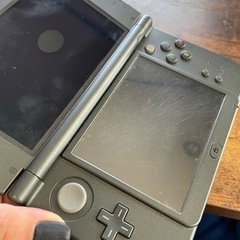 ニンテンドー3DS LL スマブラエディションの画像
