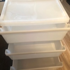 3段引き出しタイプの収納ボックスの画像