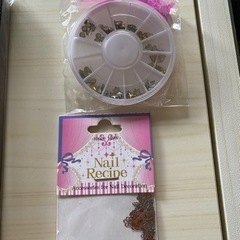 ネイルパーツ大量セットの画像