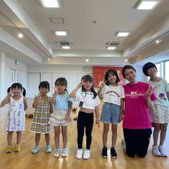 大好評につき半額キャンペーン期間延長！！　枚方長尾駅前フィットネススタジオ　長尾駅徒歩2分　無料駐車場あります　更衣室あります　振替制度あります　73帖窓多数　鏡張りスタジオの画像