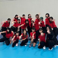大好評につき半額キャンペーン期間延長！！　枚方長尾駅前フィットネススタジオ　長尾駅徒歩2分　無料駐車場あります　更衣室あります　振替制度あります　73帖窓多数　鏡張りスタジオの画像