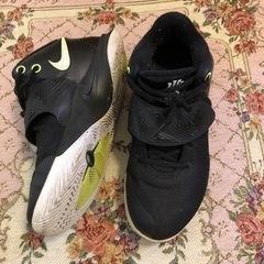 NIKE  スニーカー25.5センチ