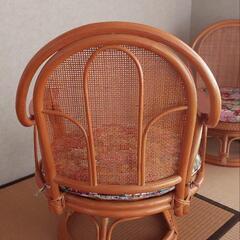 籐のガラステーブルと椅子のセット【値下げ】の画像