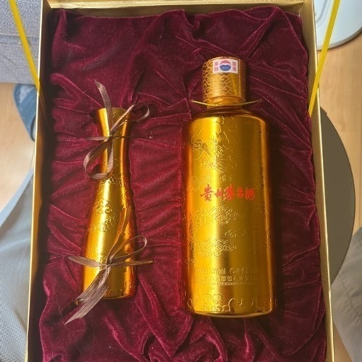  貴州茅台酒 MOUTAI マオタイ ゴールドボトル 500ml 53% 
白酒 中国酒 古酒【最終値下げ】