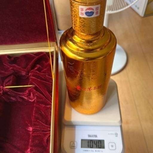 貴州茅台酒 MOUTAI マオタイ ゴールドボトル 500ml 53% 
白酒 中国酒 古酒【最終値下げ】
