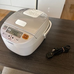 ZOUJIRUSHI 炊飯器