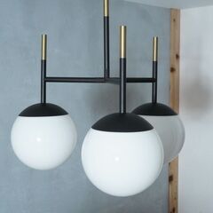 unico(ウニコ)のBliss(ブリス)3灯ペンダントランプ。しっとりとした