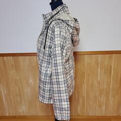 チェックのパーカーの画像