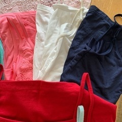 お話し中　キャミソールなど色々の画像