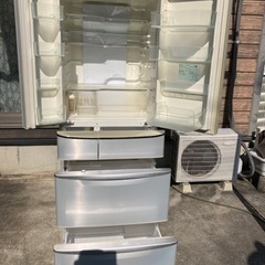 Panasonic 大型冷蔵庫 550L の画像